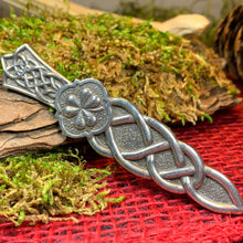 Load image into Gallery viewer, Shamrock Kilt Pin, Irish Jewelry, Ireland Kilt Pin, Friendship Gift, Celtic Kilt Pin, Irish Dancer Gift, Celtic Knot Brooch, Bagpiper Gift