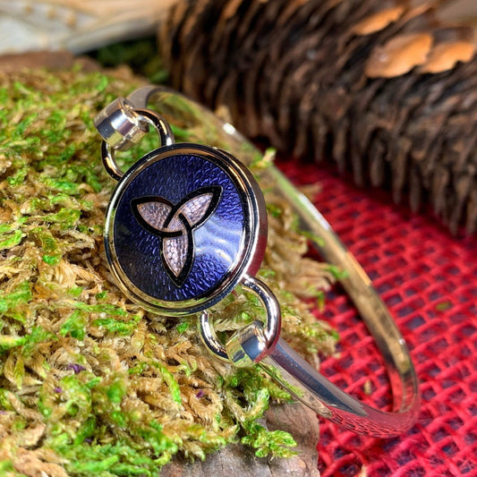 Celtic Knot Bracelet, Celtic Jewelry, Irish Jewelry, Bangle Bracelet, Scotland Jewelry, Ireland Jewelry, Trinity Knot Bangle, Scottish Gift