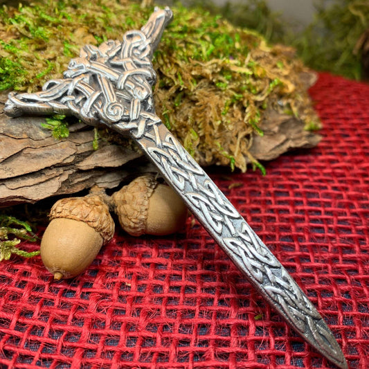 Dancing Dragons Kilt Pin in silver