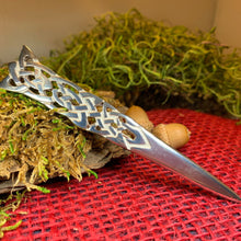 Load image into Gallery viewer, Celtic Kilt Pin, Scottish Jewelry, Scotland Kilt Pin, Tartan Pin, Anniversary Gift, Bagpiper Gift, Scotland Pin, Viking Jewelry, Irish Pin