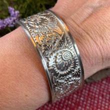 Load image into Gallery viewer, Celtic Knot Bracelet, Celtic Flower Jewelry, Irish Bangle Bracelet, Scotland Jewelry, Pewter Celtic Cuff, Wife Gift, Girlfriend Gift