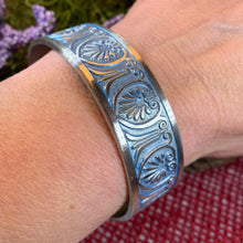 Load image into Gallery viewer, Celtic Knot Bracelet, Celtic Jewelry, Irish Bangle Bracelet, Scotland Jewelry, Ireland Jewelry, Celtic Cuff, Wife Gift, Girlfriend Gift