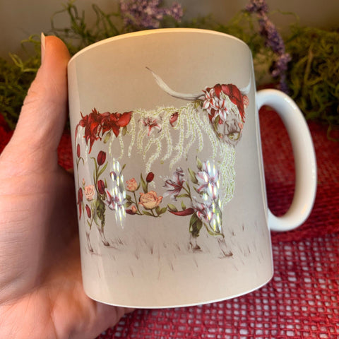 Load image into Gallery viewer, Highland Cow Mug, Scotland Gift, Scottish Mug, Ceramic Mug, Cow Lover Gift, Outlander Gift, Coffee Mug Gift, Mom Gift, Dad Gift, Wife Gift
