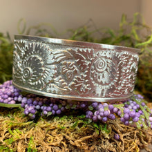 Load image into Gallery viewer, Celtic Knot Bracelet, Celtic Flower Jewelry, Irish Bangle Bracelet, Scotland Jewelry, Pewter Celtic Cuff, Wife Gift, Girlfriend Gift
