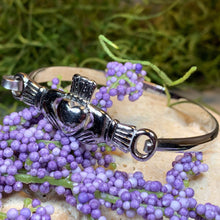 Load image into Gallery viewer, Claddagh Bracelet, Celtic Jewelry, Irish Jewelry, Friendship Gift, Anniversary Gift, Ireland Gift, Best Friend Gift, Mom Gift, Sister Gift
