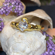 Load image into Gallery viewer, Claddagh Ring, Celtic Jewelry, Irish Jewelry, Heart Ring, Gold Ireland Ring, Rose Gold Jewelry, Anniversary Gift, Bridal Jewelry, Mom Gift