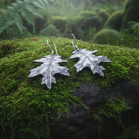 Load image into Gallery viewer, Oak Leaf Earrings, Celtic Jewelry, Nature Jewelry, Leaf Jewelry, Mom Gift, Friendship Gift, Wife Gift, Anniversary Gift, Oak Tree Jewelry