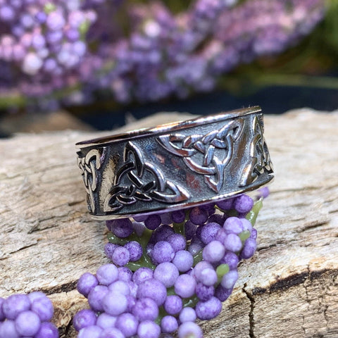 Load image into Gallery viewer, Celtic Triskel Ring, Celtic Ring, Promise Ring, Silver Boho Ring, Irish Ring, Irish Dance Gift, Anniversary Gift, Ireland Ring, Wiccan Ring