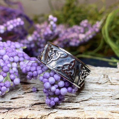 Load image into Gallery viewer, Celtic Triskel Ring, Celtic Ring, Promise Ring, Silver Boho Ring, Irish Ring, Irish Dance Gift, Anniversary Gift, Ireland Ring, Wiccan Ring