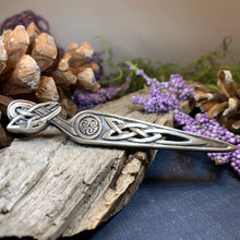 Load image into Gallery viewer, Celtic Raven Kilt Pin, Scottish Jewelry, Irish Kilt Pin, Tartan Pin, Cape Pin, Bagpiper Gift, Scotland Pin, Celtic Shawl Pin, Viking Jewelry