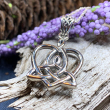 Load image into Gallery viewer, Mother&#39;s Knot Necklace, Celtic Knot Jewelry, Irish Jewelry, Mom Gift, Celtic Heart Pendant, Ireland Gift, Mother &amp; Child Jewelry, Wife Gift
