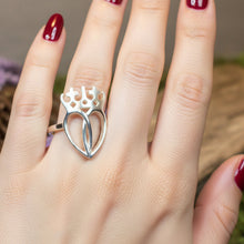 Load image into Gallery viewer, Luckenbooth Ring, Outlander Jewelry, Thistle Ring, Scotland Jewelry, Bridal Jewelry, Amethyst Ring, Heart Ring, Promise Ring, Wife Gift