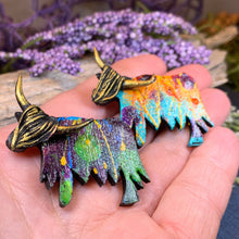 Load image into Gallery viewer, Highland Cow Brooch, Scottish Cow, Heather Jewelry, Scotland Pin, Cute Animal, Celtic Pin, Gift for Her, Mom Gift, Celtic Jewelry