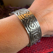 Load image into Gallery viewer, Celtic Knot Bracelet, Celtic Jewelry, Irish Bangle Bracelet, Scotland Jewelry, Ireland Jewelry, Celtic Cuff, Wife Gift, Girlfriend Gift