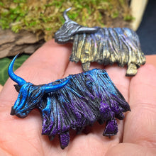 Load image into Gallery viewer, Highland Cow Brooch, Scottish Cow Gift, Scotland Jewelry, Scotland Pin, Animal Brooch, Celtic Pin, Highland Coo, Mom Gift, Celtic Jewelry
