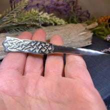 Load image into Gallery viewer, Celtic Kilt Pin, Scottish Jewelry, Scotland Kilt Pin, Tartan Pin, Anniversary Gift, Bagpiper Gift, Scotland Pin, Viking Jewelry, Tartan Pin