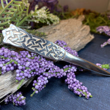 Load image into Gallery viewer, Celtic Kilt Pin, Scottish Jewelry, Scotland Kilt Pin, Tartan Pin, Anniversary Gift, Bagpiper Gift, Scotland Pin, Viking Jewelry, Tartan Pin