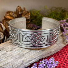 Load image into Gallery viewer, Celtic Knot Bracelet, Celtic Jewelry, Irish Bangle Bracelet, Scotland Jewelry, Ireland Jewelry, Celtic Cuff, Wife Gift, Girlfriend Gift