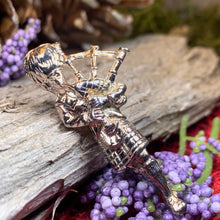 Load image into Gallery viewer, Bagpiper Brooch, Celtic Brooch, Scotland Jewelry, Irish Jewelry, Dad Gift, Highland Dance Gift, Bagpipes Gift, Scotland Jewelry