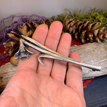 Load image into Gallery viewer, Daffodil Brooch, Welsh Jewelry, Wales Kilt Pin, Scarf Pin, Pewter Coat Pin, Plaid Pin, Easter Jewelry, Welsh Flower Pin, Mom Gift, Lapel Pin