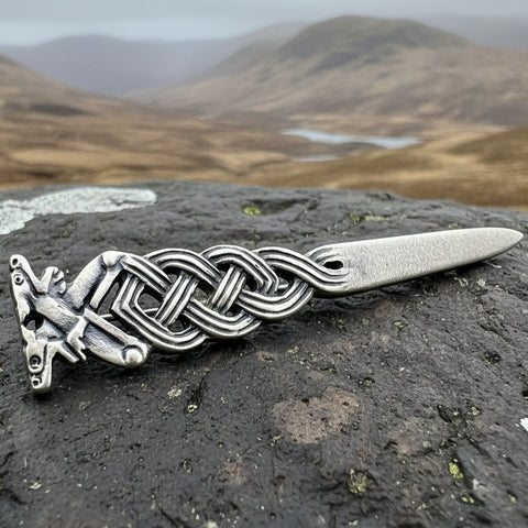Load image into Gallery viewer, Celtic Wolf Kilt Pin, Scottish Jewelry, Irish Kilt Pin, Tartan Pin, Cape Pin, Bagpiper Gift, Scotland Pin, Celtic Shawl Pin, Viking Jewelry