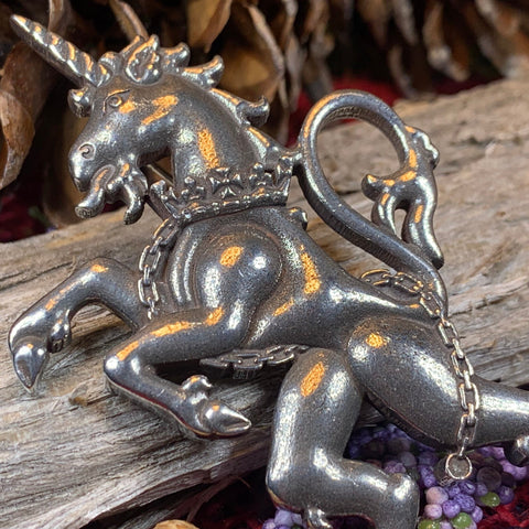 Load image into Gallery viewer, Unicorn of Scotland Pin, Unicorn Jewelry, Scottish Tartan Pin, Animal Jewelry, Scotland Jewelry, Celtic Jewelry, Anniversary Gift, Plaid Pin