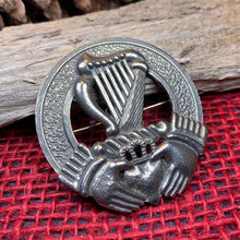 Load image into Gallery viewer, Claddagh Brooch, Celtic Jewelry, Irish Pin, Harp Brooch, Ireland Brooch, Anniversary Gift, Cap Badge Pin, Bagpiper Gift, Plaid Pin
