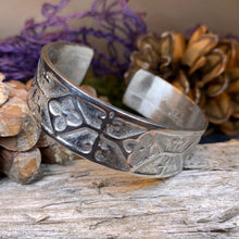 Load image into Gallery viewer, Celtic Bracelet, Celtic Jewelry, Irish Jewelry, Bangle Bracelet, Scotland Jewelry, Ireland Gift, Wife Gift, Girlfriend Gift, Sister Gift