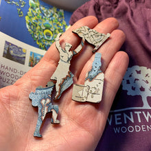 Load image into Gallery viewer, Scotland Gift, Wooden Puzzle, Map of Scotland, Scottish Clans, Scottish Gifts, Clan Map, Dad Gift, Mom Gift, Outlander Lover Gift, Jigsaw