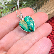 Load image into Gallery viewer, Scottish Heart Necklace, Heathergem Necklace, Heart Pendant, Friendship Gift, Celtic Jewelry, Scotland Jewelry, Graduation Gift, Mom Gift