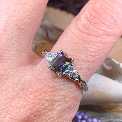 Load image into Gallery viewer, Scottish Celtic Ring, Celtic Ring, Scotland Ring, Mystic Topaz Boho Ring, Celtic Knot Jewelry, Anniversary Gift, Promise Ring, Mom Gift