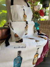 Load image into Gallery viewer, Scottish Apron, Scotland Gift, Whisky Lover Gift, Chef Gift, Bagpiper Gift, Outlander Gift, Whiskey Gift, Mom Gift, Sister Gift, Dad Gift