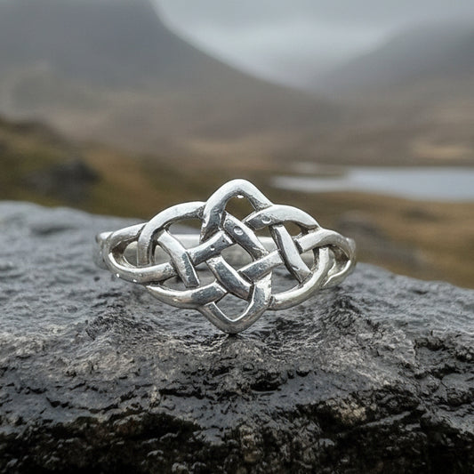 Celtic Knot Ring, Celtic Jewelry, Irish Jewelry, Ireland Jewelry, Trinity Knot Ring, Anniversary Gift, Promise Ring, Scottish Ring, Mom Gift