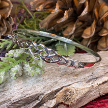 Load image into Gallery viewer, Celtic Knot Bracelet, Celtic Jewelry, Irish Jewelry, Love Knot Jewelry, Bridal Jewelry, Scotland Jewelry, Wife Gift, Ireland Gift, Mom Gift