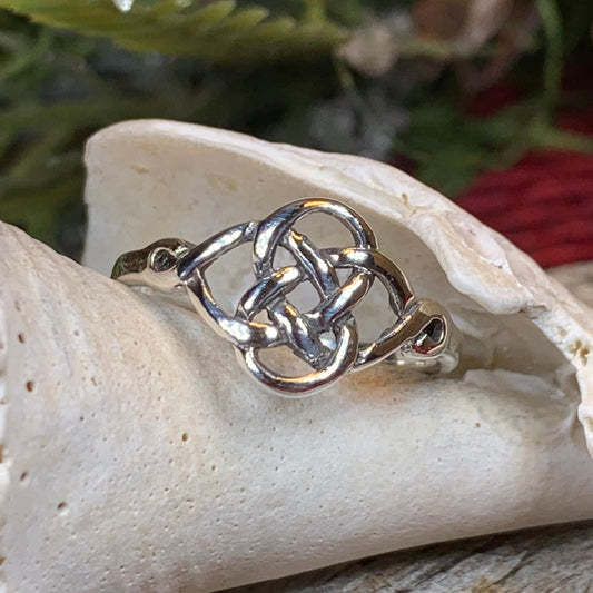 Celtic Knot Ring, Celtic Jewelry, Irish Jewelry, Ireland Jewelry, Trinity Knot Ring, Anniversary Gift, Promise Ring, Scottish Ring, Mom Gift