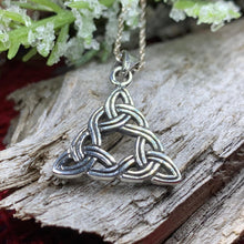 Load image into Gallery viewer, Celtic Knot Necklace, Scotland Jewelry, Irish Jewelry, Scottish Jewelry, Trinity Knot Pendant, Celtic Pendant, Anniversary Gift, Wife Gift