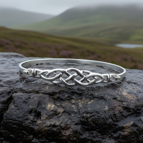 Load image into Gallery viewer, Celtic Knot Bracelet, Celtic Jewelry, Irish Jewelry, Love Knot Jewelry, Bridal Jewelry, Scotland Jewelry, Wife Gift, Ireland Gift, Mom Gift