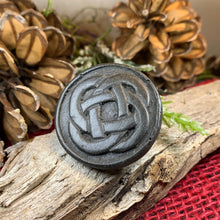 Load image into Gallery viewer, Celtic Knot Brooch, Irish Turf Pin, Dara Knot Jewelry, Ireland Gift, Irish Turf Gift, Celtic Jewelry, Mom Gift, Wife Gift, Sister Gift