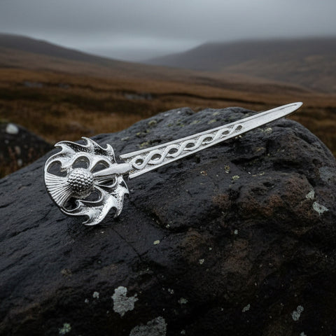 Load image into Gallery viewer, Scottish Thistle Kilt Pin, Celtic Brooch, Thistle Jewelry, Groom Gift, Scotland Jewelry, Silver Pin, Celtic Pin, Bagpiper Gift, Tartan Pin