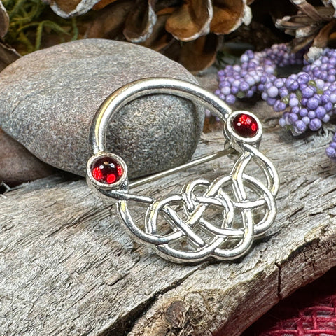 Load image into Gallery viewer, Celtic Brooch, Irish Red Pin, Irish Jewelry, Scottish Brooch, Celtic Pin, Ireland Gift, Plaid Pin, Tartan Pin, Wiccan Jewelry, Wife Gift