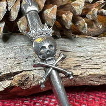 Load image into Gallery viewer, Skull Kilt Pin, King Death Pin, Scotland Kilt Pin, Scottish Brooch, Gothic Brooch, Viking Pin, LARP Gift, Macabre Pin, Skull and Cross Bones