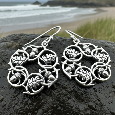 Load image into Gallery viewer, Oak Leaf Earrings, Celtic Jewelry, Acorn Jewelry, Ireland Gift, IrishJewelry, Scotland Jewelry, Leaf Jewelry, Woodland Gift, Graduation Gift