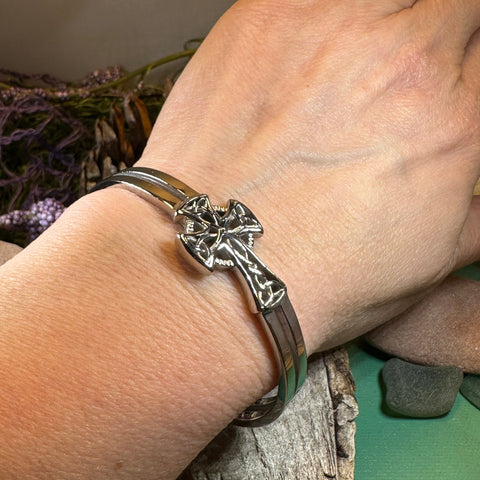 Load image into Gallery viewer, Celtic Cross Bracelet, Celtic Jewelry, Irish Jewelry, Scottish Jewelry, Cuff Bracelet, Anniversary Gift, Norse Jewelry, Ireland Gift