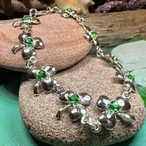 Load image into Gallery viewer, Shamrock Irish Bracelet, Clover Bracelet, Irish Jewelry, Silver Celtic Jewelry, Anniversary, Ireland Gift, Nature Jewelry, Clover Bracelet