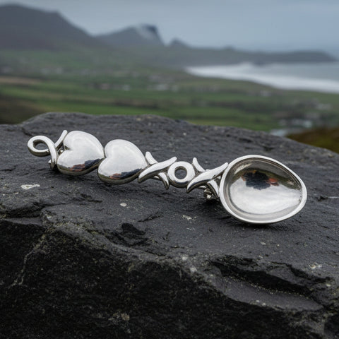 Load image into Gallery viewer, Love Spoon Brooch, Celtic Jewelry, Wales Jewelry, Welsh Pin, Bridal Jewelry, Anniversary Gift, Heart Jewelry, Silver Spoon Wife Gift