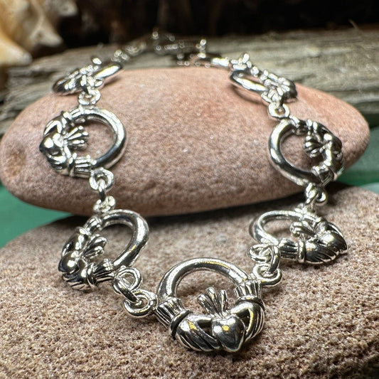 Claddagh Bracelet, Irish Jewelry, Celtic Bracelet, Bridal Jewelry, Girlfriend Gift, Wife Gift, Heart Jewelry, Ireland Gift, Anniversary Gift