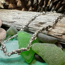 Load image into Gallery viewer, Claddagh Bracelet, Irish Jewelry, Celtic Bracelet, Bridal Jewelry, Girlfriend Gift, Wife Gift, Heart Jewelry, Ireland Gift, Anniversary Gift