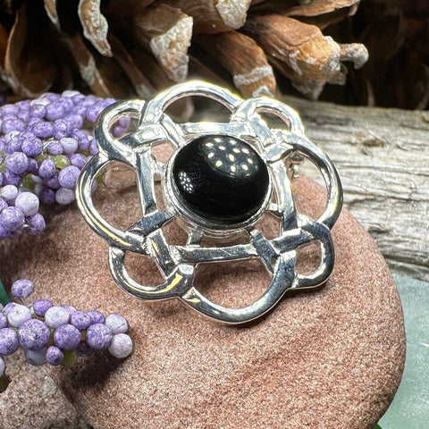 Load image into Gallery viewer, Celtic Knot Brooch, Celtic Jewelry, Irish Pin, Scotland Brooch, Celtic Onyx Brooch, Anniversary Gift, Celtic Knot Pin, Ireland Gift, Norse