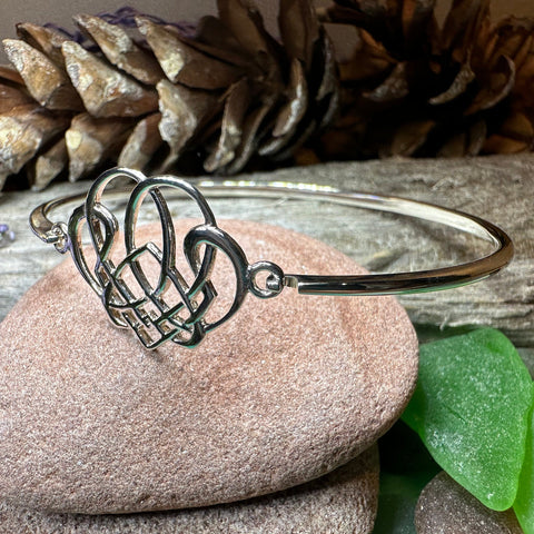 Load image into Gallery viewer, Celtic Knot Bracelet, Celtic Jewelry, Irish Jewelry, Love Knot Jewelry, Bridal Jewelry, Scotland Jewelry, Wife Gift, Ireland Gift, Mom Gift