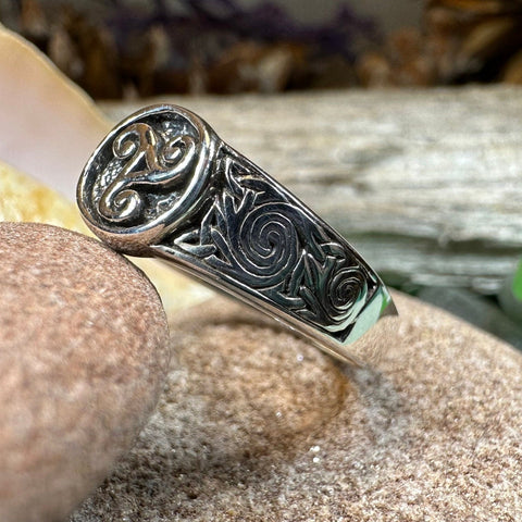 Load image into Gallery viewer, Triple Spiral Ring, Celtic Ring, Irish Jewelry, Celtic Knot Jewelry, Irish Ring, Irish Dance Gift, Celtic Spiral, Pagan Ring, Wiccan Ring